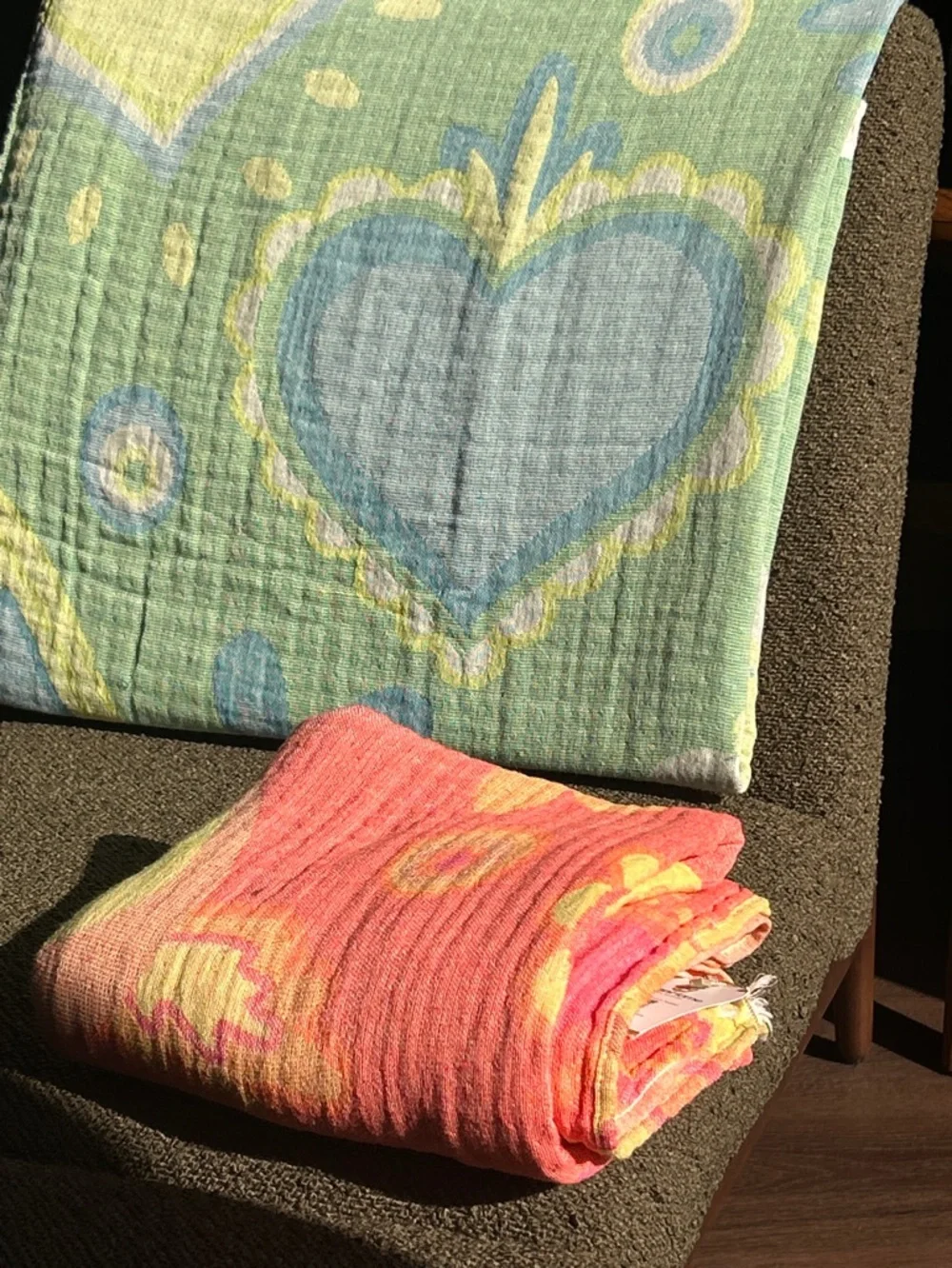 NEON COAST Hippie Hearts FLiPSiDE XL Woven Blanket Towels Festival 44 x 78 Woven